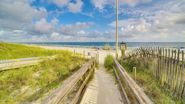 Beach nearby - West End Home w/ Yard < 1 Mi to Beach Access! (Panama City Beach)