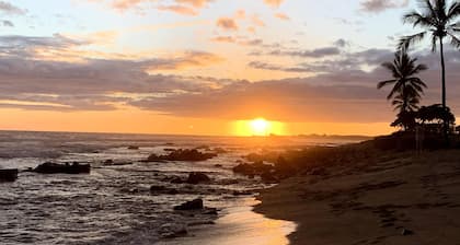 Beautiful home in Kailua-Kona with easy access to all the Island.