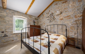 2 quartos, Wi-Fi de cortesia, roupa de cama