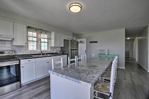 Fridge, microwave, stovetop, toaster
