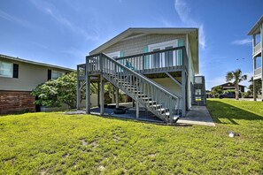 Exterior - Oak Island Beach Abode w/ Deck: Walk to Shore! (Oak Island)