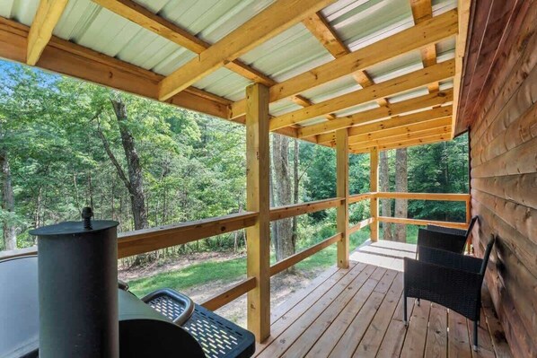Terrace/patio - Cozy Log Cabin Getaway in Heart of RRG! (Campton)
