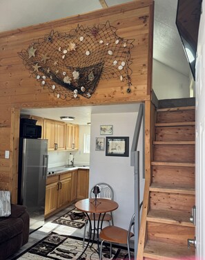 Interior - Kenai River access! Cute little cabin with a loft (Soldotna)