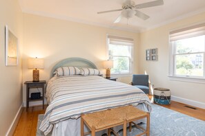 3 Schlafzimmer, Schreibtisch, Bügeleisen/Bügelbrett, kostenloses WLAN