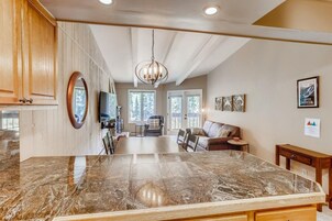 Condo, 2 quartos | Cozinha privada