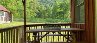 540-acre farm with trails, creeks, animals & nearby attractions