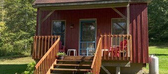540-acre farm with trails, creeks, animals & nearby attractions
