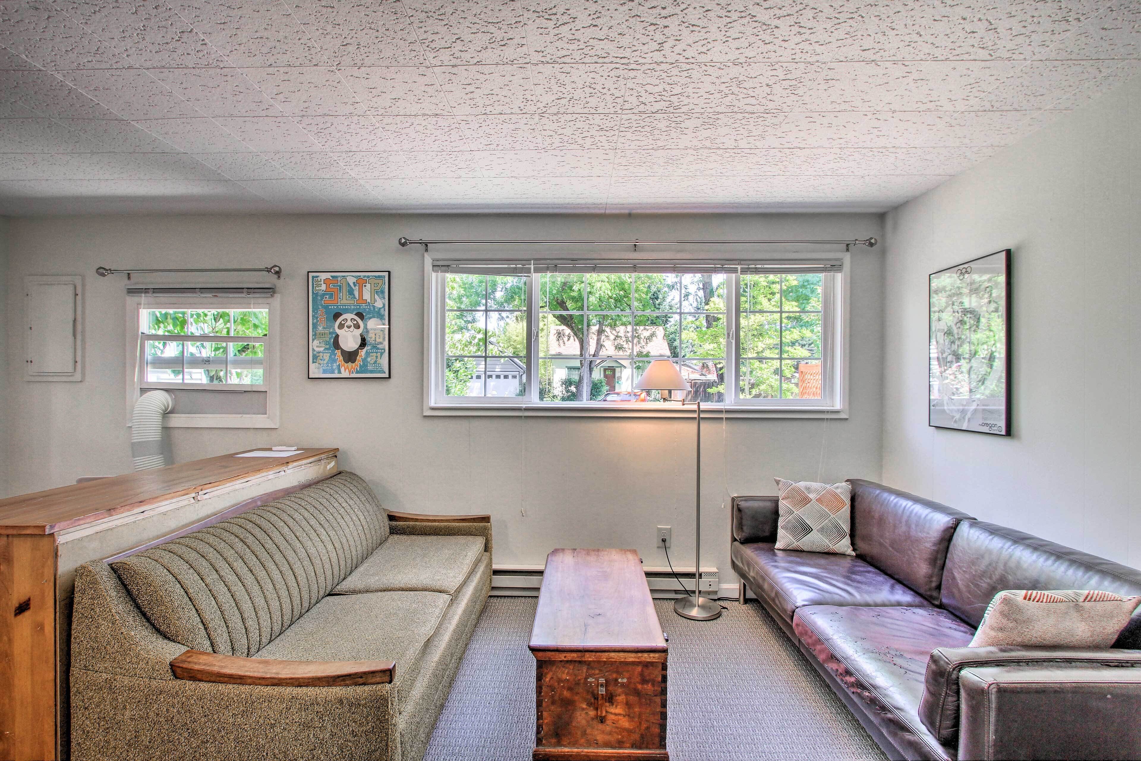 Eugene Cottage w/ Deck ~ 1 Mile to Downtown!