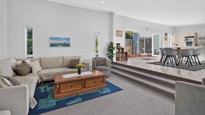 Living area - Pohutukawa Peace - Mangawhai Holiday Home (Mangawhai Village)