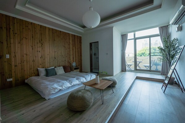 Minibar, desk, free WiFi - The Chambers (Tainan)