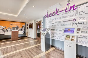 Reception - Premier Inn Buckingham (Buckingham)