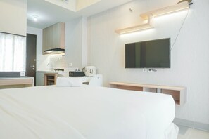 Living area - Cozy Living Studio Mustika Golf Apartment (Cikarang)
