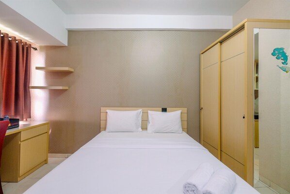 Free WiFi, bed sheets