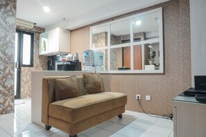 2 bedrooms, free WiFi, bed sheets - Cozy and Simply 2BR Kebagusan City Apartment (Jakarta)