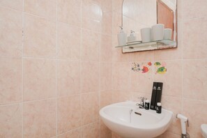 Phòng | Phòng tắm | Buồng tắm vòi sen, đồ dùng nhà tắm miễn phí, khăn tắm