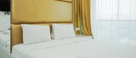 Free WiFi, bed sheets