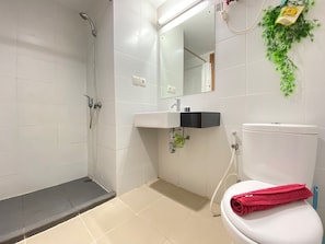 Bathroom - Bright Studio Room at Beverly Dago Apartment (Bandung)
