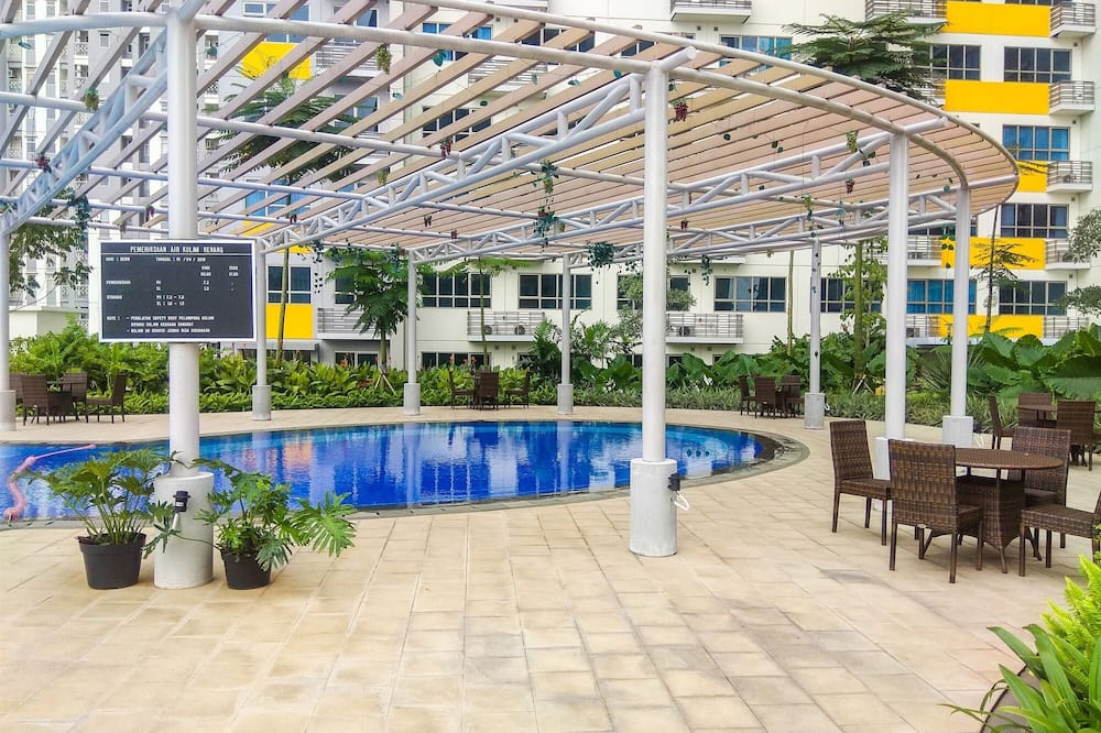 Modern 2BR Apartment @ Springlake Summarecon