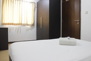 Room | 2 bedrooms, free WiFi, bed sheets - Deluxe & Comfy 2BR at Braga City Walk Apartment (Bandung)