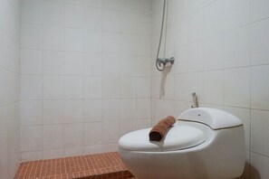 Bathroom - Best Value & Spacious Studio Room Apartment at High Point Serviced (Surabaya)