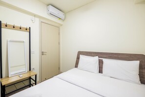 2 bedrooms, free WiFi, bed sheets - Good Living 2BR Meikarta Apartment (Cikarang)