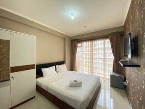 Free WiFi, bed sheets - Strategic & Relaxing Studio at Gateway Pasteur Apartment (Cimahi)