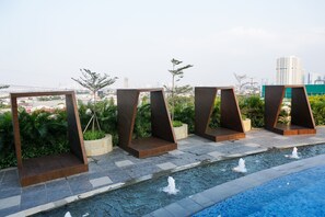 Kolam renang outdoor