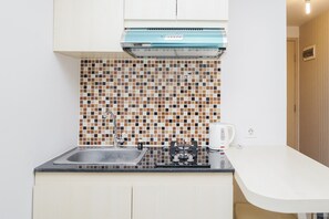 Phòng | Bếp riêng | Tủ lạnh, bếp nấu, máy rửa bát, dụng cụ nấu nướng/bát dĩa/dao nĩa 