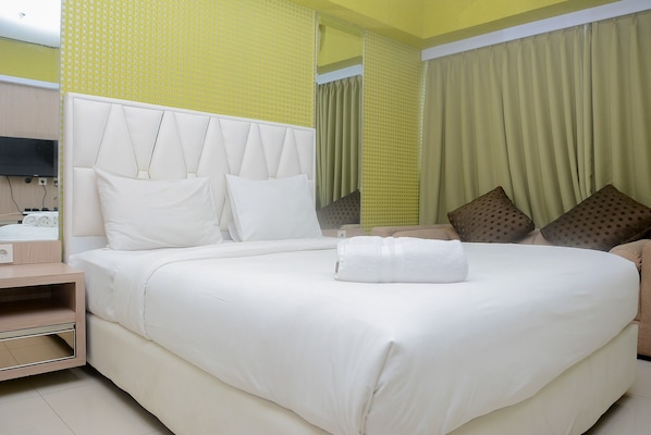 Free WiFi, bed sheets
