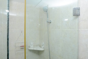 Bathroom - Best and Strategic Studio at Tamansari The Hive Apartment (Jakarta)