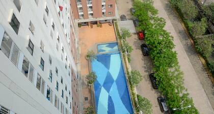 Alluring Studio at Lagoon Apartment near Bekasi Town Square