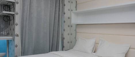 Room | Free WiFi, bed sheets