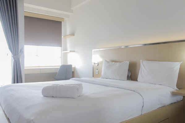 Free WiFi, bed sheets - Comfort Minimalist Studio at Parkland Avenue Apartment (South Tangerang)