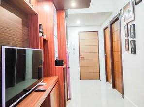 2 عدّة غرف نوم وواي فاي مجانًا وملاءات أسرّة