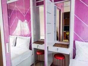 المنشأة من الداخل