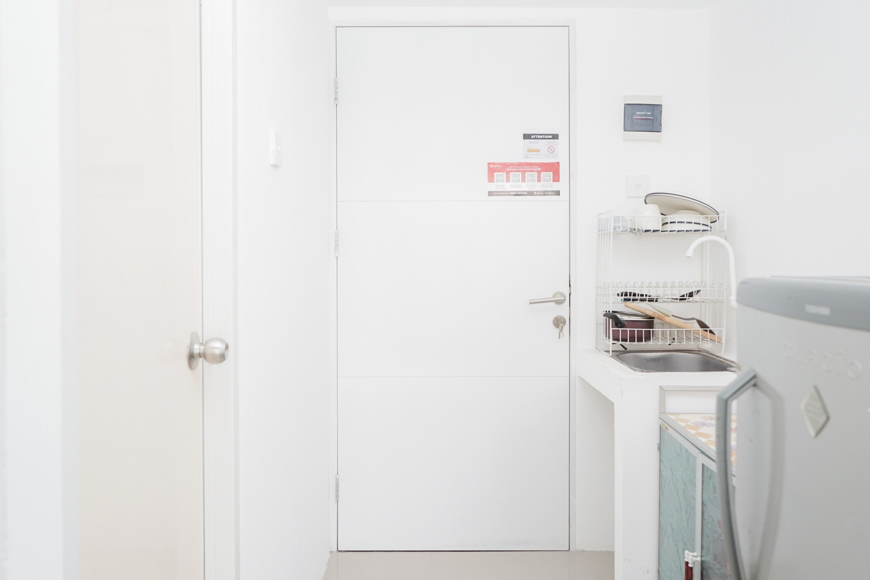 Free WiFi, bed sheets