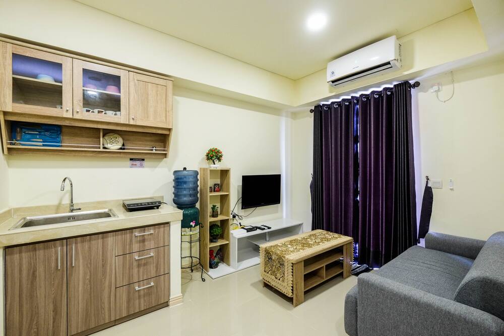 New Furnished and Comfy 2BR at Meikarta Apartment - Kec. Cibarusah