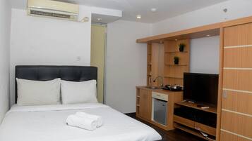 Room | WiFi (free), bed sheets