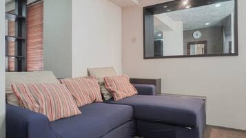 Phòng | 2 phòng ngủ, truy cập Internet không dây miễn phí, bộ trải giường