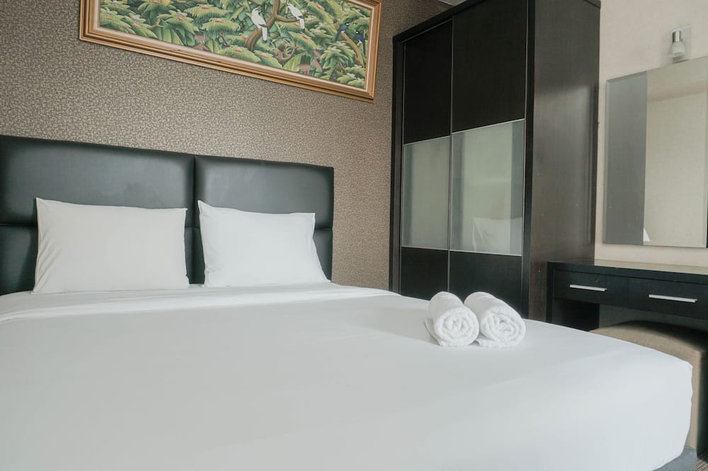 2BR Apartment at Great Western Resort near Shopping Mall