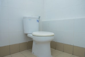 Chambre | Salle de bain | Douche, articles de toilette gratuits, serviettes fournies