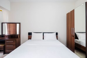 Room | Free WiFi, bed sheets - Comfortable Studio at Springlake Summarecon Bekasi Apartment (Bekasi)