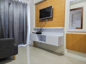 Room - Homey and Comfy 2BR at Vida View Apartment (Makassar)