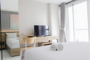 Interior - Best Studio Unit with Pool View Casa De Parco Apartment (Pagedangan)