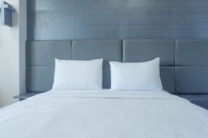 Room | 1 bedroom, free WiFi, bed sheets - Exquisite & Spaciuos 1BR Apartment at Tamansari Papilio (Surabaya)