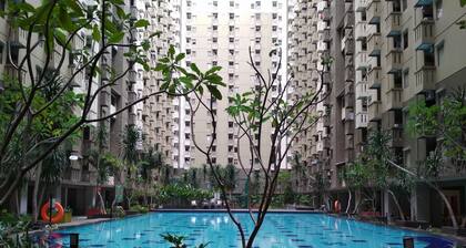 Simply 3BR Apartment at Gateway Ahmad Yani Cicadas