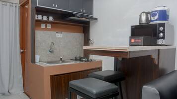Room | 2 bedrooms, WiFi (free), bed sheets