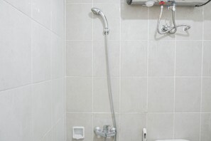 Phòng | Phòng tắm | Buồng tắm vòi sen, đồ dùng nhà tắm miễn phí, khăn tắm 