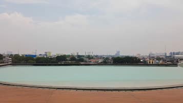 Kolam renang outdoor