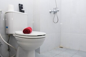 Ducha, artículos de tocador gratuitos, toallas